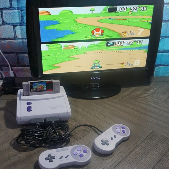 Authentic Super Nintendo SNES Game Console Jr. SNS-101 with 2 Controllers - Picture 2 of 11